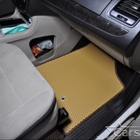 Автомобильные коврики EVA на Chrysler Town & Country V (2007->) 2 ряд: кресла 1+1 убираются в пол